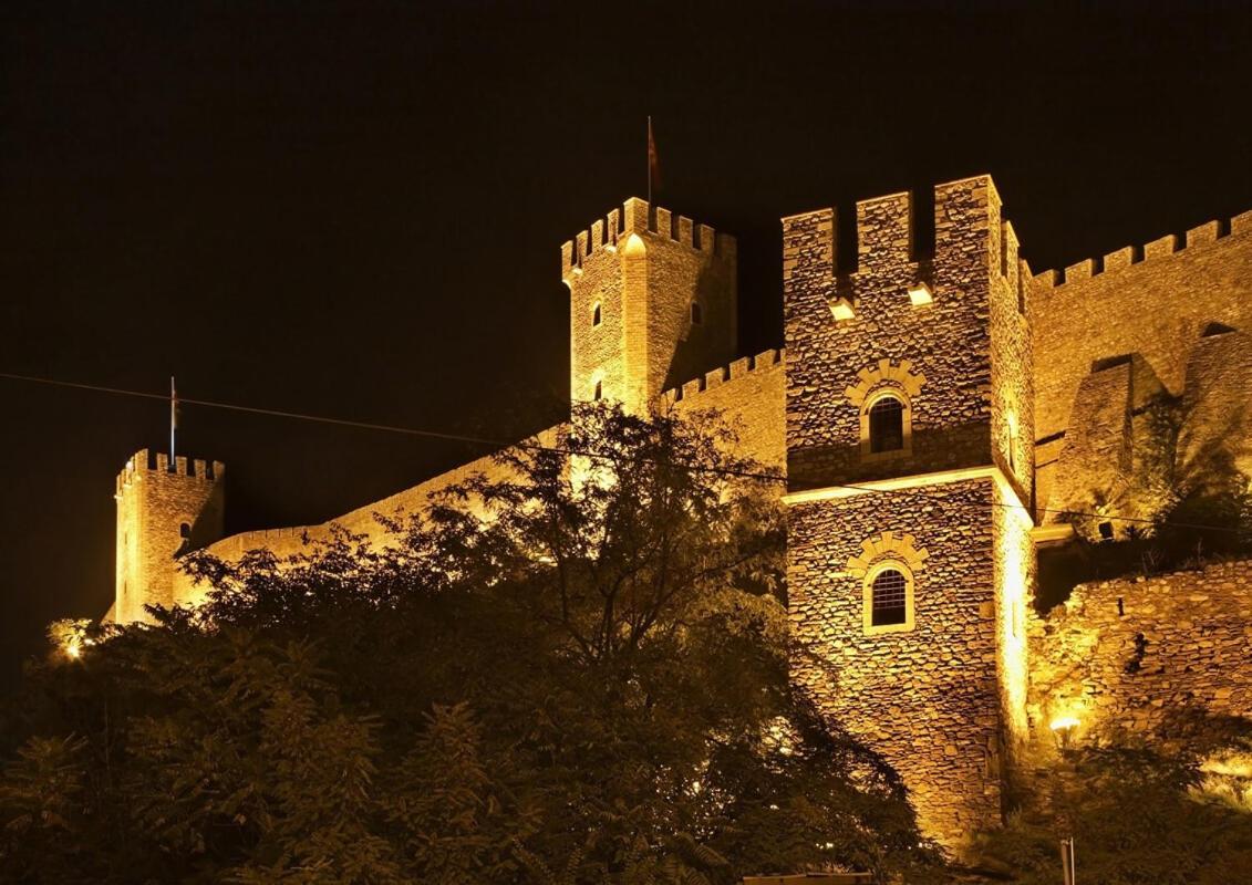 Sani Suteren Apartment Skopje Bagian luar foto