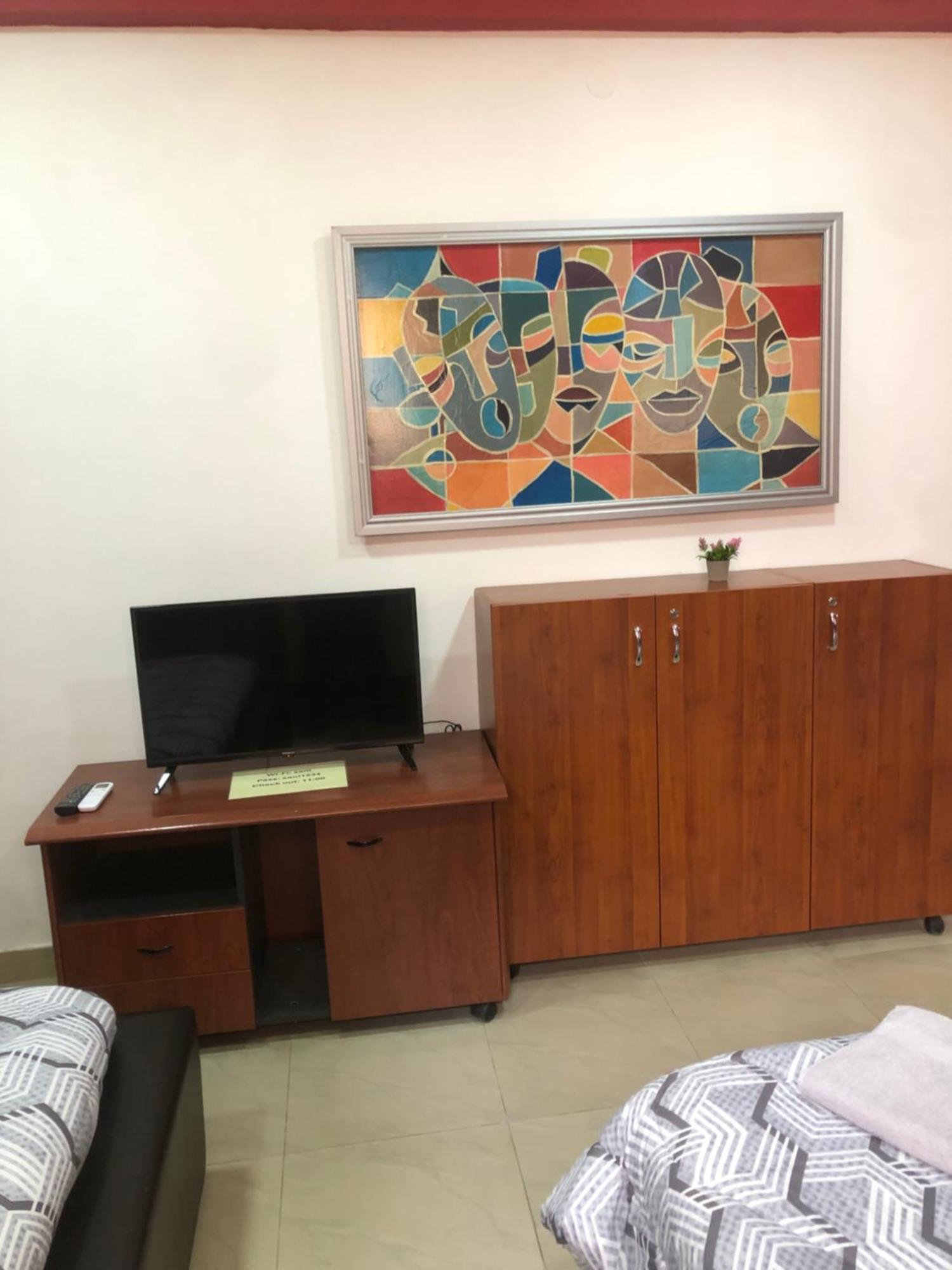 Sani Suteren Apartment Skopje Bagian luar foto